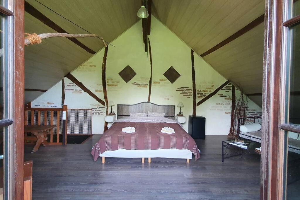Unique Room With Great View In A Former Old Barn Troche Exteriör bild